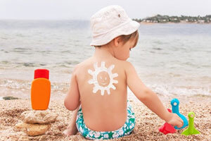 با خرید ضد آفتاب کودک SPF50 حاوی روغن جوجوبا مای از داروخانه دکتر رشیدی، دیگر نگران بازی کودکان خود در زیر نور آفتاب نخواهید بود.خرید از داروخانه اینترنتی دارشید